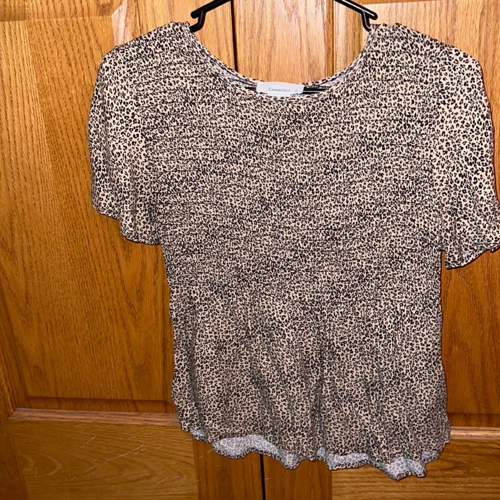 junior small leopard top, worn twice, smocked top flows bottom